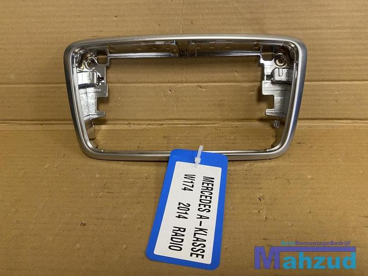 MERCEDES CLA GLA A KLASSE Radio frame sierlijst 2011-2019, Autos : Pièces & Accessoires, Tableau de bord & Interrupteurs, Mercedes-Benz