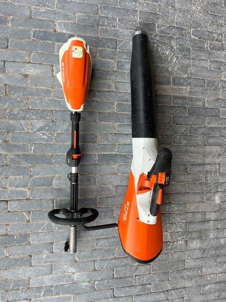 Stihl accu combimotor & bladblazer, Tuin en Terras, Bladblazers, Gebruikt, Handgedragen, Accu, Ophalen