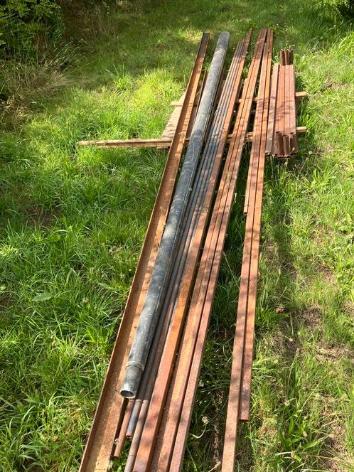 Metalen kokers / buizen ( zie details), Doe-het-zelf en Bouw, Metalen, Zo goed als nieuw, IJzer, Ophalen