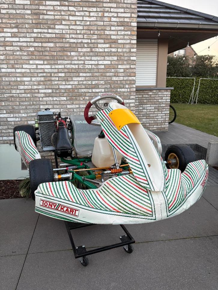 Rotax max senior 140cc met een Tony Kart chassis, Sports & Fitness, Karting, Utilisé, Kart, Enlèvement