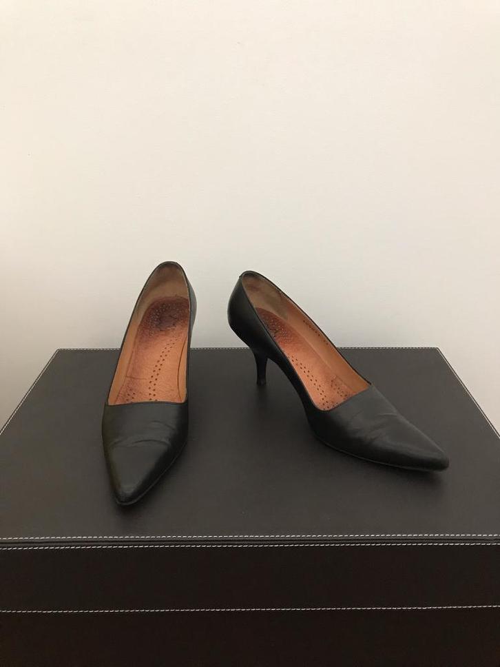 HERMÈS pumps (37/Gemaakt in Frankrijk), Kleding | Dames, Schoenen, Zo goed als nieuw, Pumps, Zwart, Ophalen of Verzenden