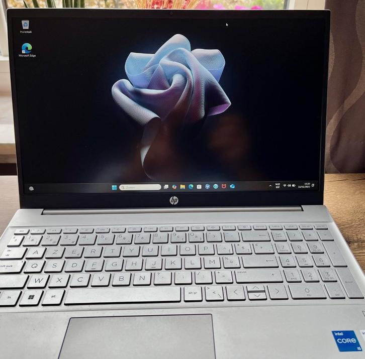 HP Pavilion 15-eg2024nb • i5• 8 GB RAM • 512 GB SSD •Zilver, Computers en Software, Windows Laptops, Zo goed als nieuw, 15 inch