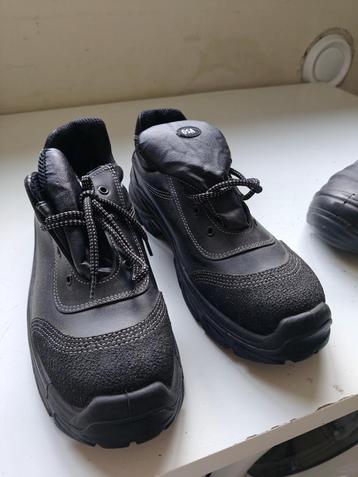 Werkschoenen met stalen tip maat 45 beschikbaar voor biedingen