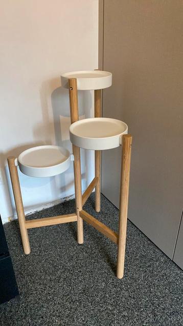Plantenstaander ikea beschikbaar voor biedingen