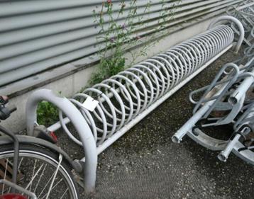 Fietsenrek / Fietsenstalling, Spiraalmodel, 320cm lang, beschikbaar voor biedingen