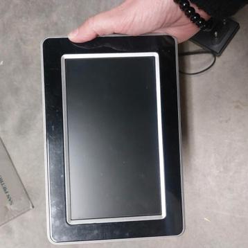 Digitaal fotokader Bluesky beschikbaar voor biedingen