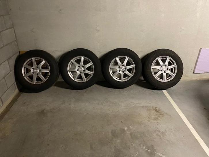 Winter autobanden, Auto-onderdelen, Banden en Velgen, Banden en Velgen, Winterbanden, 16 inch, 215 mm, Personenwagen, Gebruikt