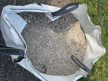 GRATIS op te halen betonpuin (0/20) steenpuin brikkeljon beschikbaar voor biedingen