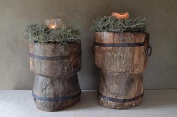 Grote houten boomstam vijzel beschikbaar voor biedingen