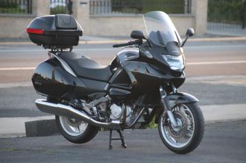 Honda Deauville 700 ABS  8000km beschikbaar voor biedingen
