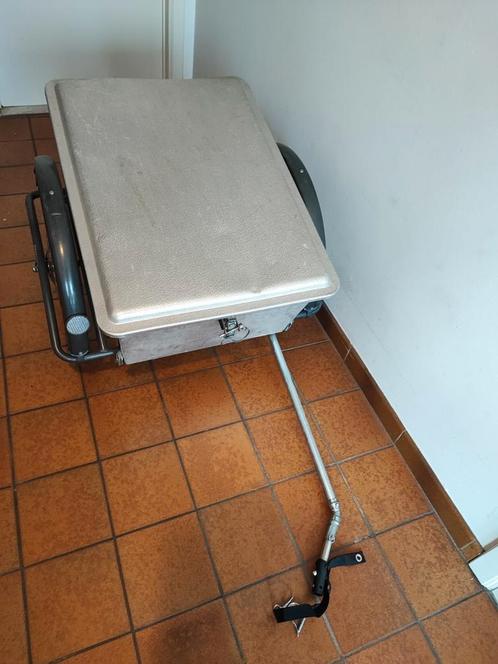 Vintage gesloten fietskar laadvermogen 60kg, Fietsen en Brommers, Fietsaccessoires | Aanhangwagens en Karren, Gebruikt, 40 tot 60 kg