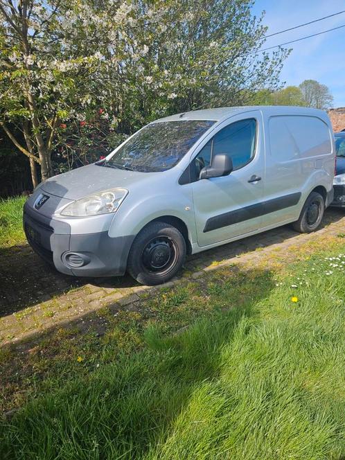 Peugeot partner 1,6 hdi 2009, Auto's, Bestelwagens en Lichte vracht, Bedrijf, Te koop, Centrale vergrendeling, Radio, Trekhaak