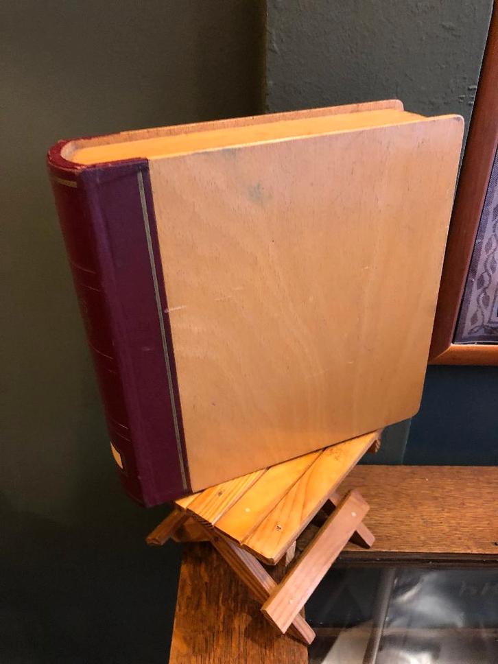 Vintage Jaren '70 Houten Kistje/Vorm van een boek voor dia's, Antiquités & Art, Antiquités | Outils & Instruments, Enlèvement ou Envoi