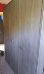 Driedeurs kledingkast + commode GRATIS af te halen, Huis en Inrichting, Ophalen, Gebruikt