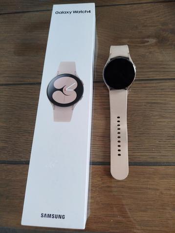 Samsung Galaxy watch4 40mm gold beschikbaar voor biedingen
