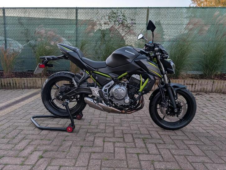 Kawasaki Z650 (prijs bespreekbaar), Motoren, Motoren | Kawasaki, Particulier, Naked bike, meer dan 35 kW, 2 cilinders, Motorrijbewijs A