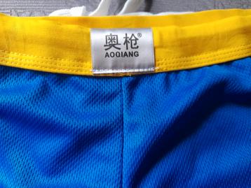 Short maat 170,€3 beschikbaar voor biedingen