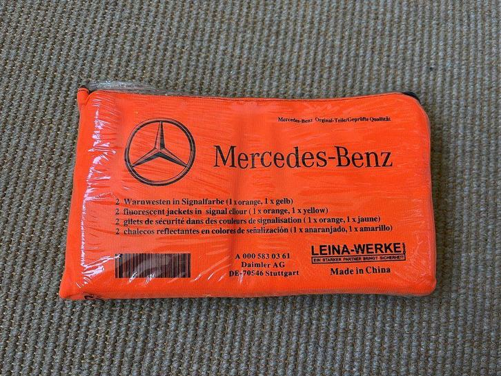 Mercedes-Benz OEM veiligheidsvestjes 2 stuks NIEUW OVP, Autos : Pièces & Accessoires, Habitacle & Garnissage, Mercedes-Benz, Neuf