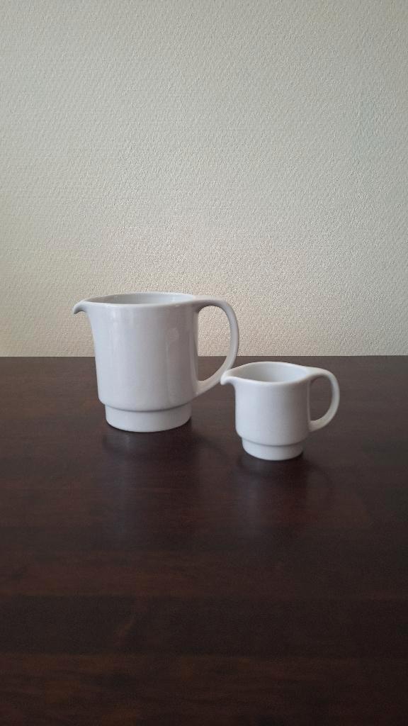 MOSA MAASTRICHT kannetjes vintage porselein wit melkkan room, Maison & Meubles, Cuisine | Vaisselle, Comme neuf, Autres types