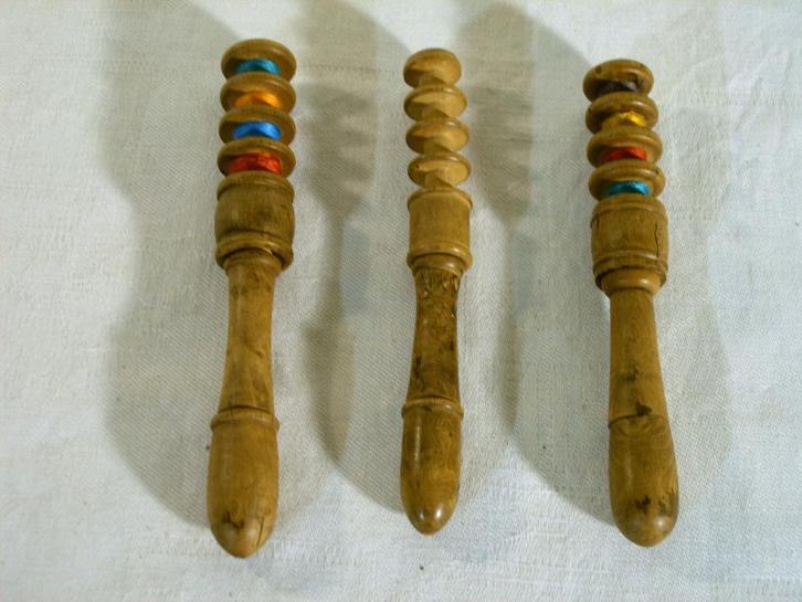 Drie garenklosjes zogenaamde cousettes, Antiek en Kunst, Curiosa en Brocante, Ophalen of Verzenden