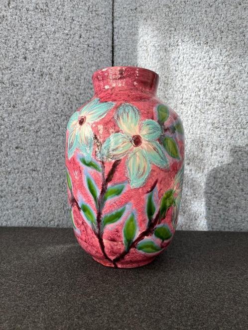 grote keramische vaas vintage jaren 50 France flowers pop, Antiek en Kunst, Antiek | Vazen, Ophalen