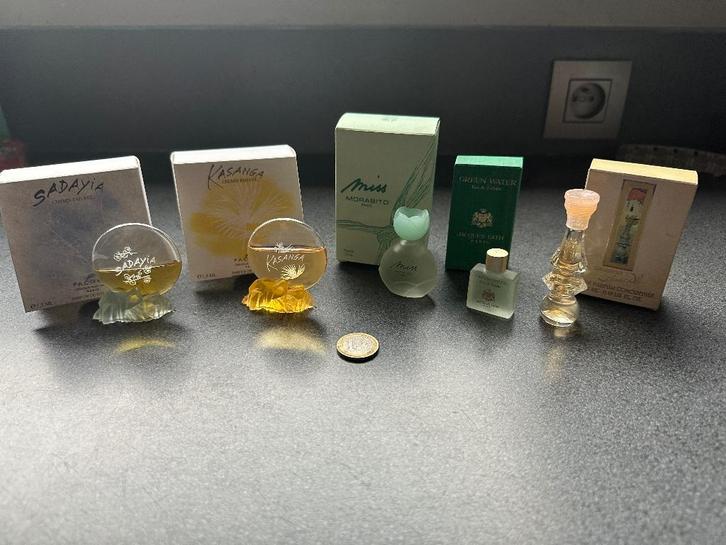 Miniparfumflesjes, Verzamelen, Parfumverzamelingen, Gebruikt, Gevuld, Ophalen of Verzenden