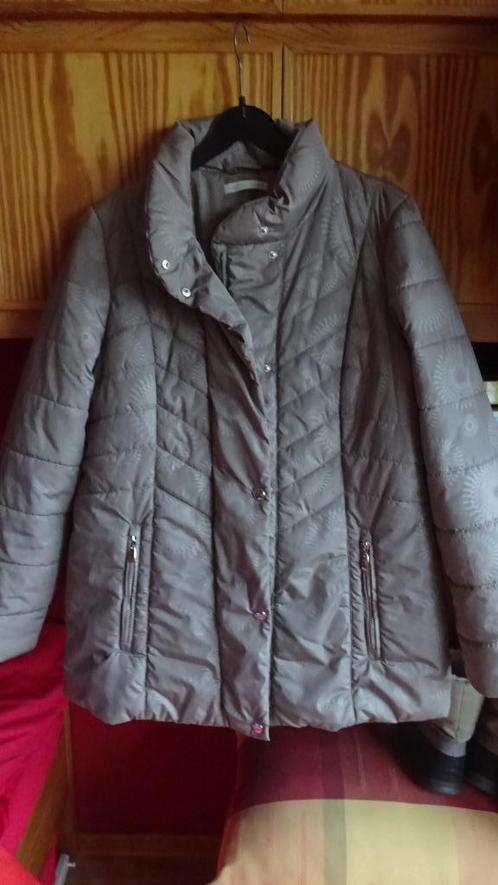Armand Thiery taille 40-42 damesjas NIEUW nooit gedragen, Kleding | Dames, Jassen | Winter, Nieuw, Maat 38/40 (M), Beige, Ophalen of Verzenden