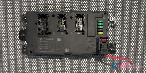 BMW F20/F21 ZEKERINGKAST 9298962-01, Auto-onderdelen, Elektronica en Kabels, BMW, Gebruikt, Ophalen of Verzenden