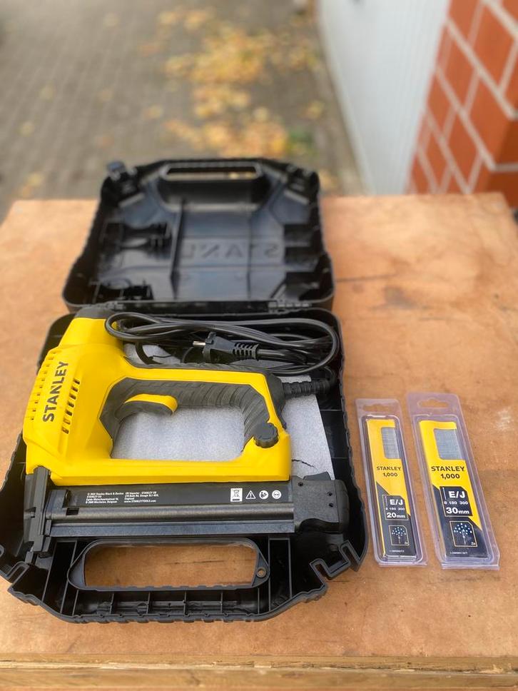 Stanley nagel pistool electrisch TRE640, Doe-het-zelf en Bouw, Gereedschap | Overige machines, Zo goed als nieuw, Ophalen