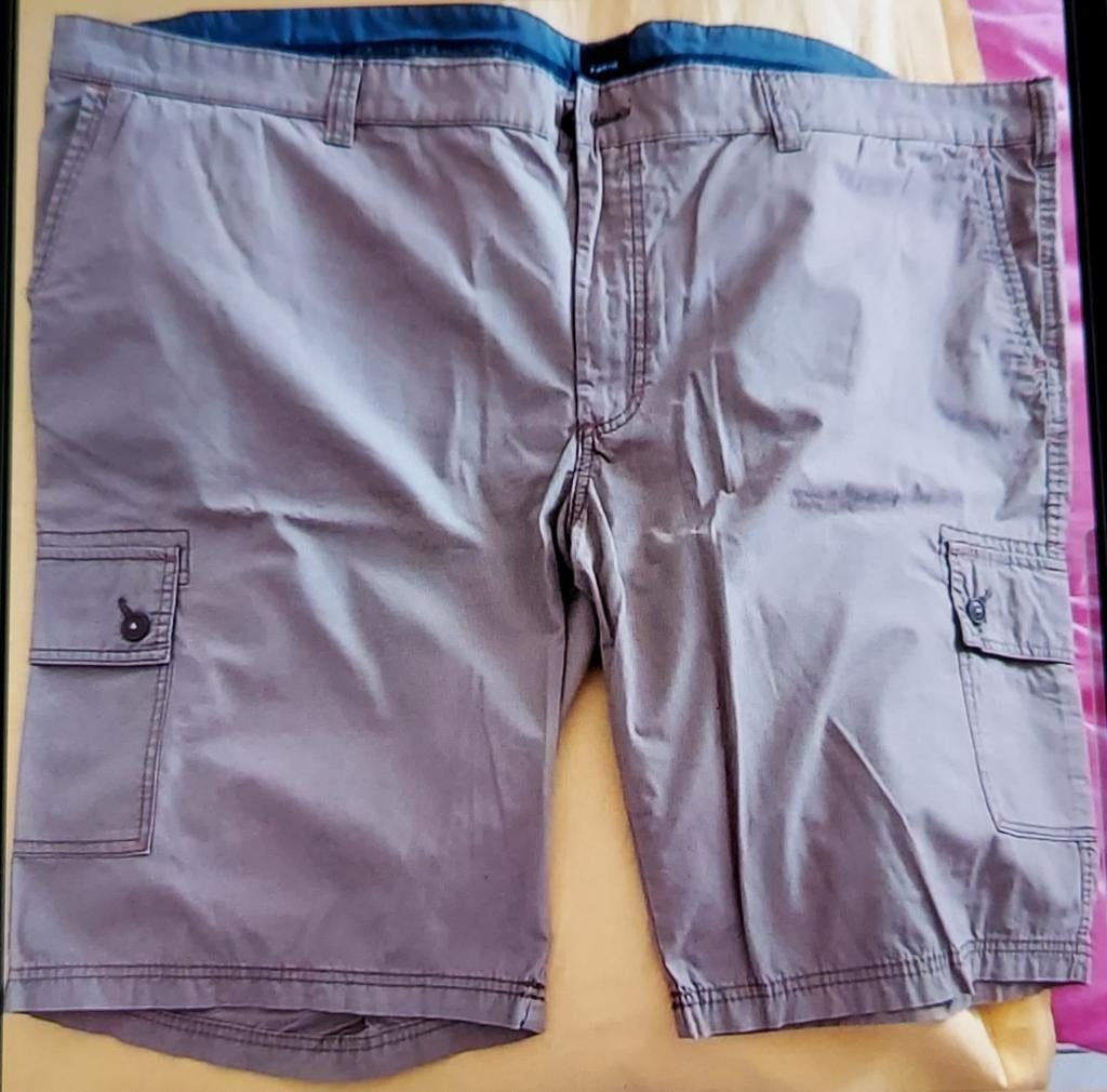 Short homme beige foncé 66 68, Enlèvement ou Envoi, Comme neuf, Beige