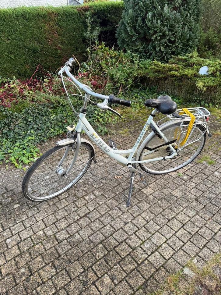 Gazelle en oma fiets, Fietsen en Brommers, Elektrische fietsen, Zo goed als nieuw, Gazelle, Ophalen