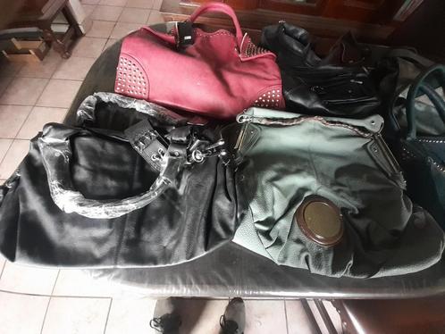 lot splinternieuwe handtassen+rugzakken en nog een en ander, Bijoux, Sacs & Beauté, Sacs | Sacs à dos, Neuf, Enlèvement