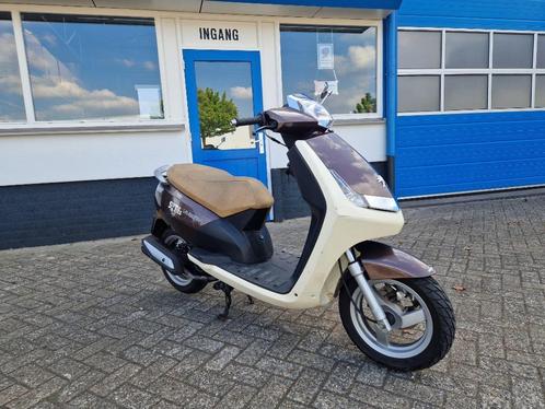 Peugeot 4takt brom scooter B-klasse ( Nederland ) new viva, Fietsen en Brommers, Scooters | Overige merken, Gebruikt, Klasse B (45 km/u)