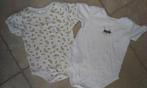 1 euro koopjes ! 2 body's mt 74, Kinderen en Baby's, Babykleding | Maat 74, Ophalen of Verzenden, Gebruikt, Meisje, Overhemdje of Bloesje