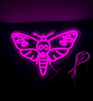 Neon light Mot beschikbaar voor biedingen