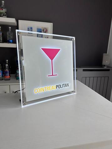 Cointreaupolitan led lichtreclame  beschikbaar voor biedingen
