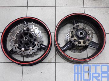 Velgenset compleet voor Yamaha YZF R1 1998 - 2001 velgen vel beschikbaar voor biedingen