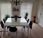 Moderne uitschuifbare tafel met 8 stoelen., Huis en Inrichting, Tafels | Eettafels, Ophalen of Verzenden, Zo goed als nieuw