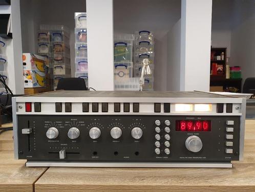 Revox Digital FM Tuner-Preamplifier A720, Audio, Tv en Foto, Tuners, Ophalen of Verzenden