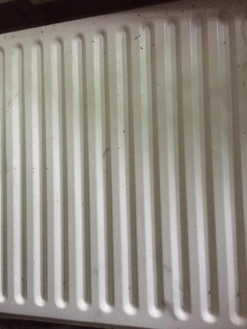 RADIATOR met thermostatische kraan 145x70 cm, 2 platen beschikbaar voor biedingen