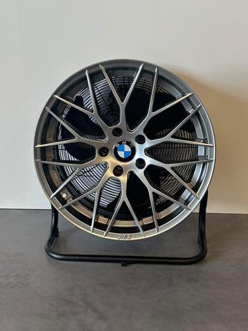 Decoratieve velgen ventilator ideaal voor mancave., Enlèvement, Ventilateur de sol
