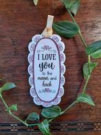 Stenen hanger met spreuk ' I love you to the moon and back ', Maison & Meubles, Enlèvement ou Envoi, Comme neuf