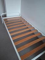 Wit bed, Huis en Inrichting, Slaapkamer | Bedden, Ophalen