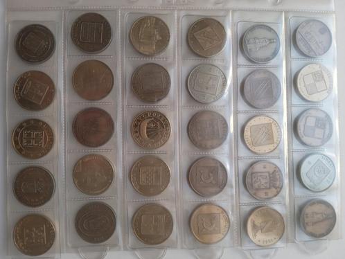 195 jetons d’administration de villes belges., Postzegels en Munten, Penningen en Medailles, Brons, Verzenden