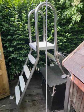 zwembadtrap inox beschikbaar voor biedingen