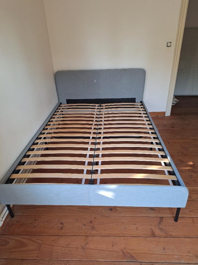 LIT 2 PLACES 140 X 200 AVEC SOMMIER A LATTES, Gris, Tissu, Enlèvement, 200 cm