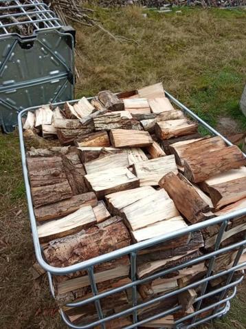 brandhout beschikbaar voor biedingen