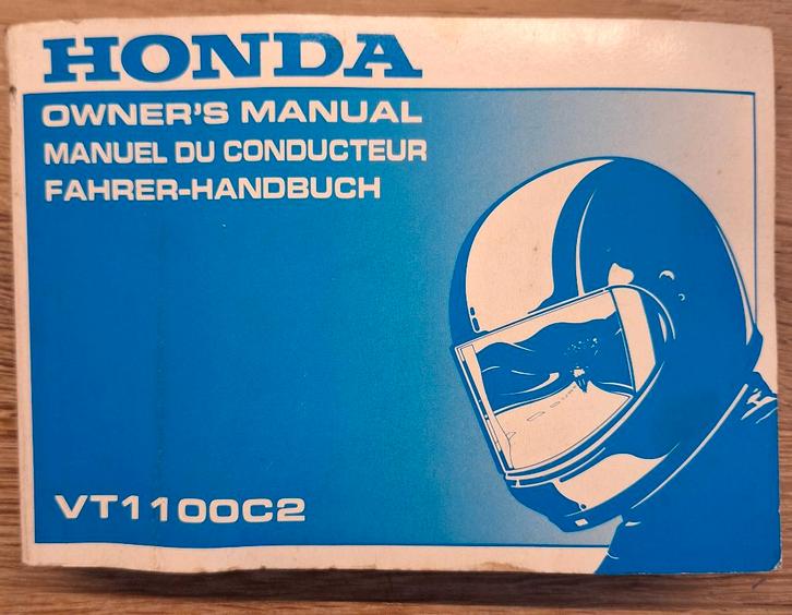 Manuel d'utilisation d'origine de la Honda VT1100C2, Motos, Modes d'emploi & Notices d'utilisation, Honda, Enlèvement ou Envoi