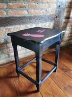 Ancienne petite travailleuse, guéridon, avec couvercle, relo, Enlèvement