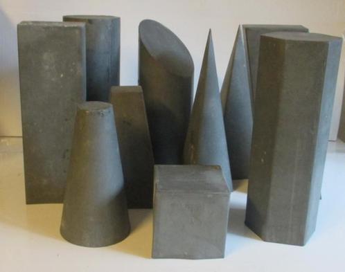 anciens modèles géométriques de formes scolaires en zinc 74, Antiquités & Art, Curiosités & Brocante, Envoi